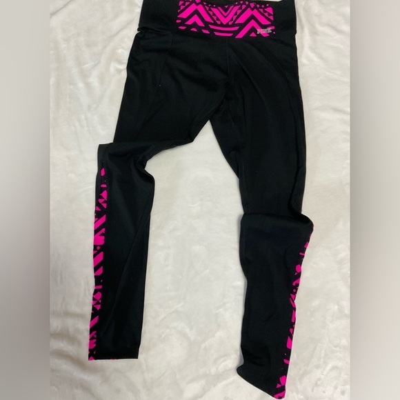 PINK  Black and Pink Yoga Leggings - Picture 3 of 8